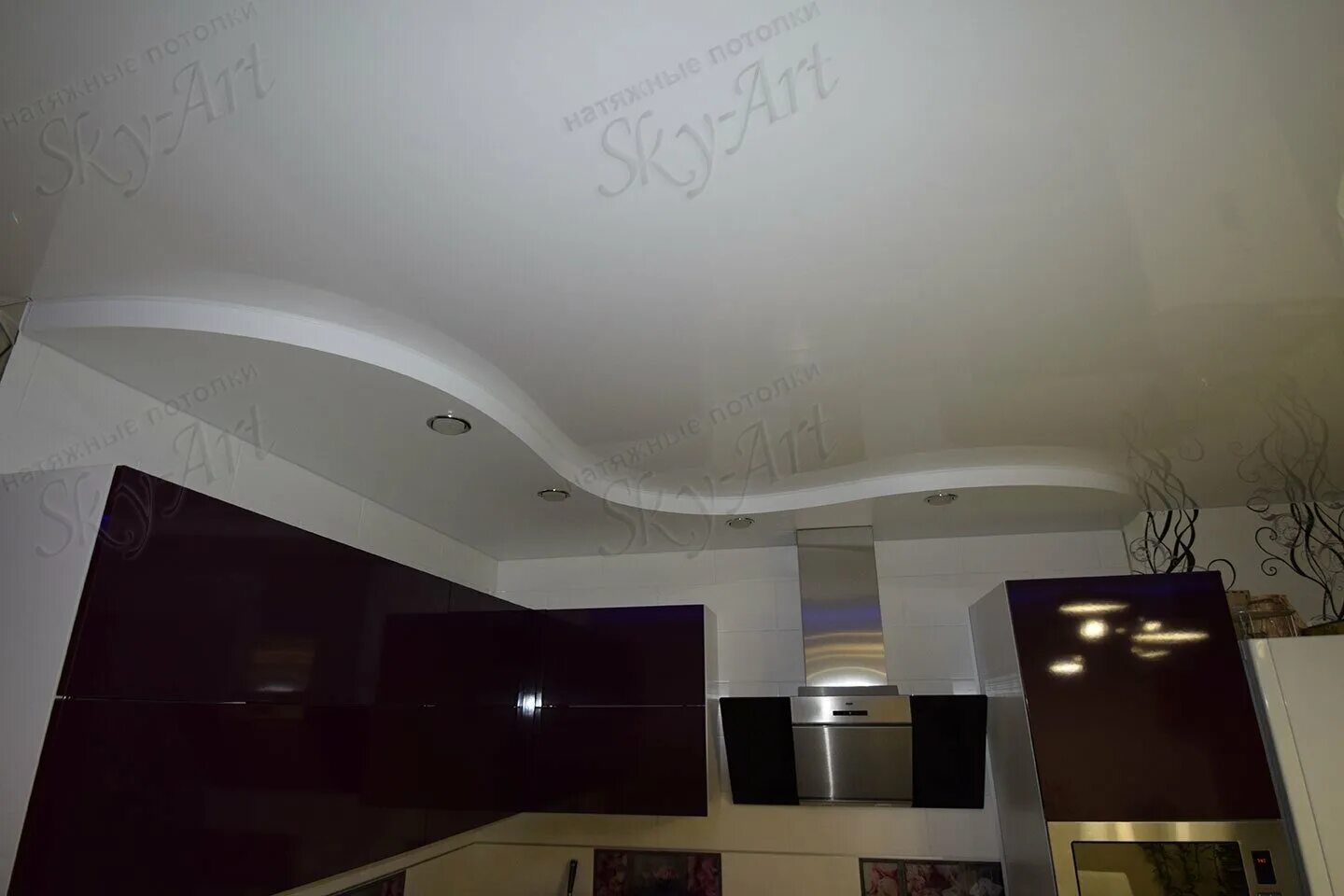 натяжные потолки бордовые матовые. первые натяжные потолки. купить ткань для подвесных потолков липецк. подвесной потолок липецк. гипсокартон резной потолок.