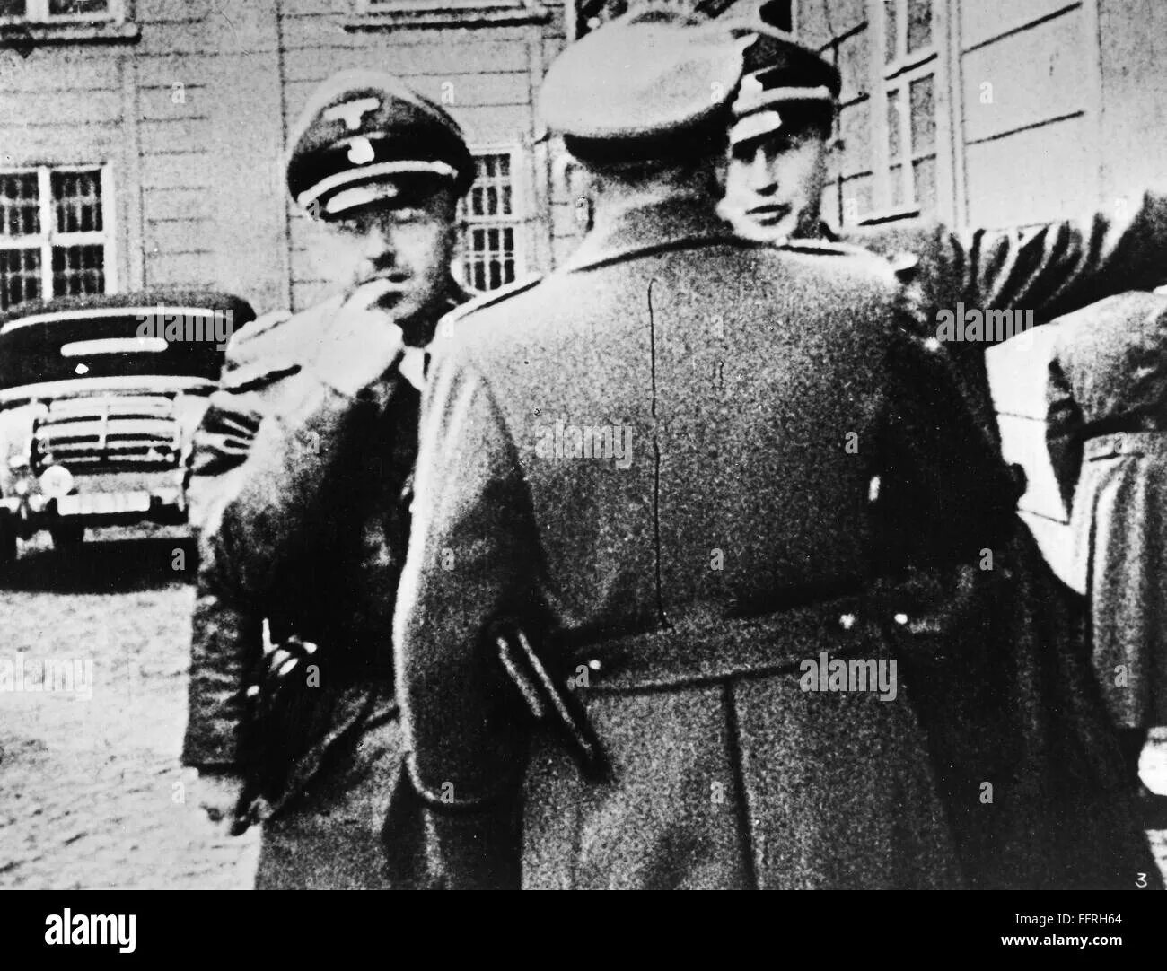 Рейнхард Гейдрих и Гиммлер в Праге. Зигующий Рейнхард Гейдрих. Немецкая душа в россии