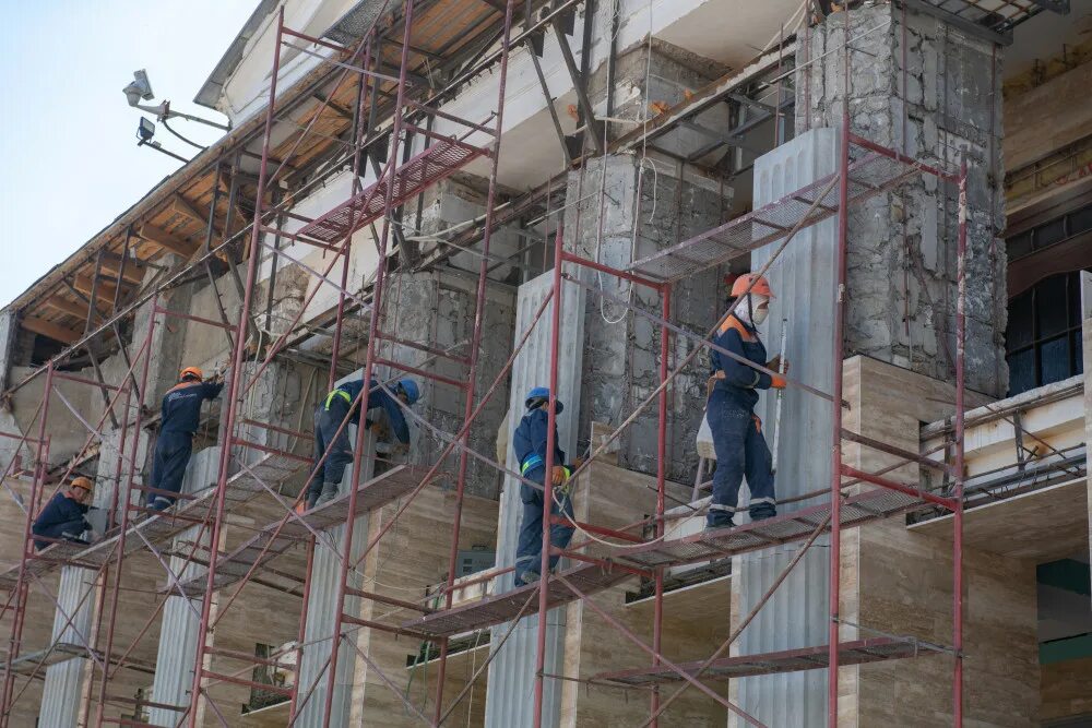 Строительство в казахстане. Казахстан постройки. Казахстан стройка. Тренды в строительстве 2023. Рабочие на стройке.