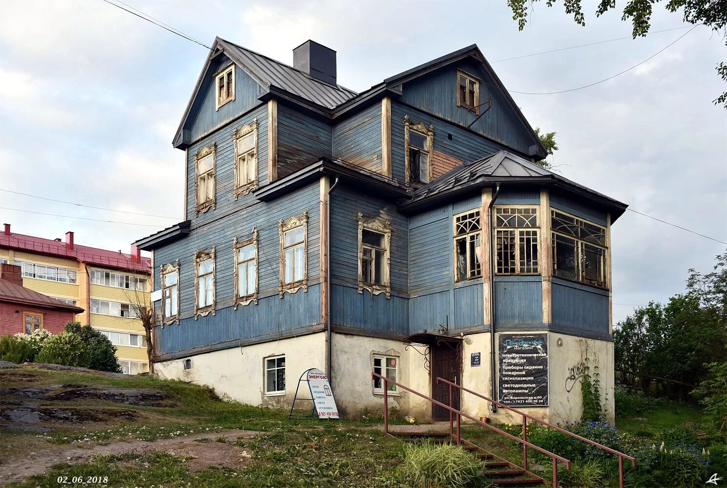 Дом в карелии сортавала. Сортавала улица карельская. дом вегелиуса сортавала. сортавала улица карельская дом 42. карельский дом сортавала.