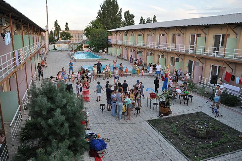 Белосарайская коса днр. Белосарайская коса безуха. Вилла грот белосарайская коса. Карта белосарайской косы с улицами и номерами домов. Розовый фламинго белосарайская коса.