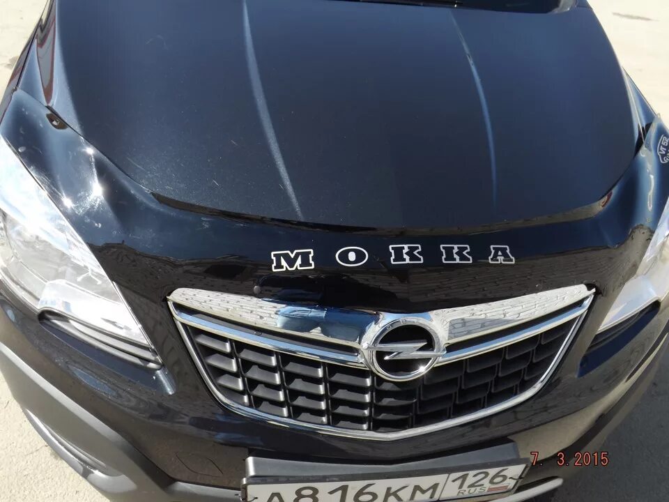 Капот опель мокка. Дефлектор капота Opel Mokka. Дефлектор капота Opel Mokka (2012-2016. Ветровик на капот Opel Mokka. Мухобойка на Опель Мокка.