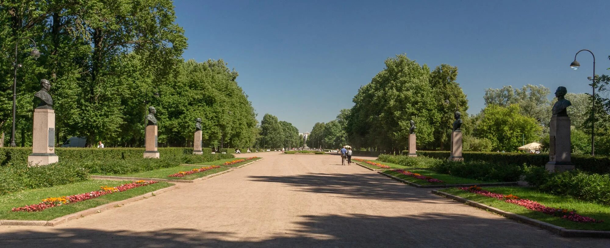 Московский парк победы санкт петербург аллея героев. Московский парк Победы аллея героев. Парк Победы СПБ аллея героев. Белгород аллея героев в парке Победы. Аллея героев Ленинград.