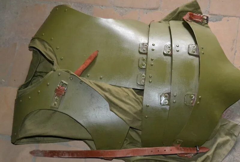Стальной нагрудник ркка сн-42 на солдатах. Бронежилет ркка. Предметы вов. Стальной нагрудник пз-зиф-20. Стальной нагрудник пз-зиф-20.