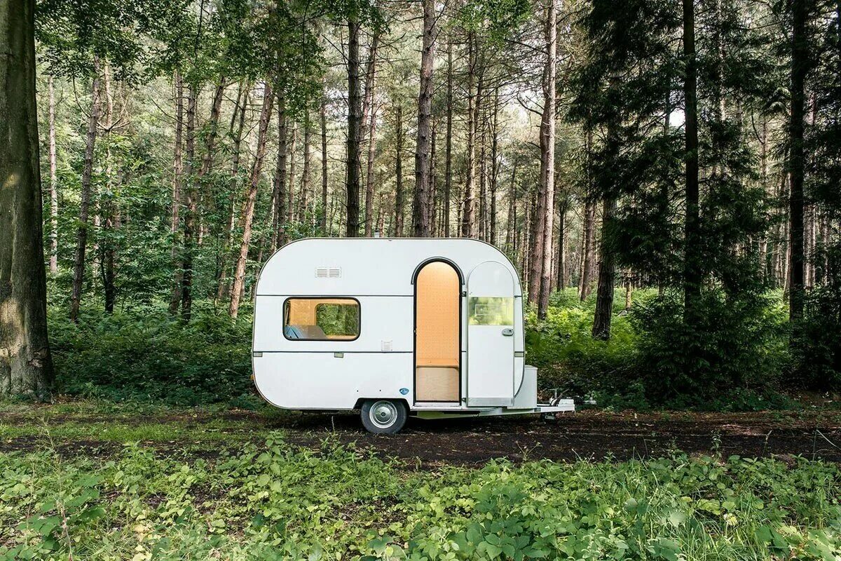 Трейлерный парк в техасе. Автодом rv camper. Парковка для кемперов. Trailer house. Camper автодом.
