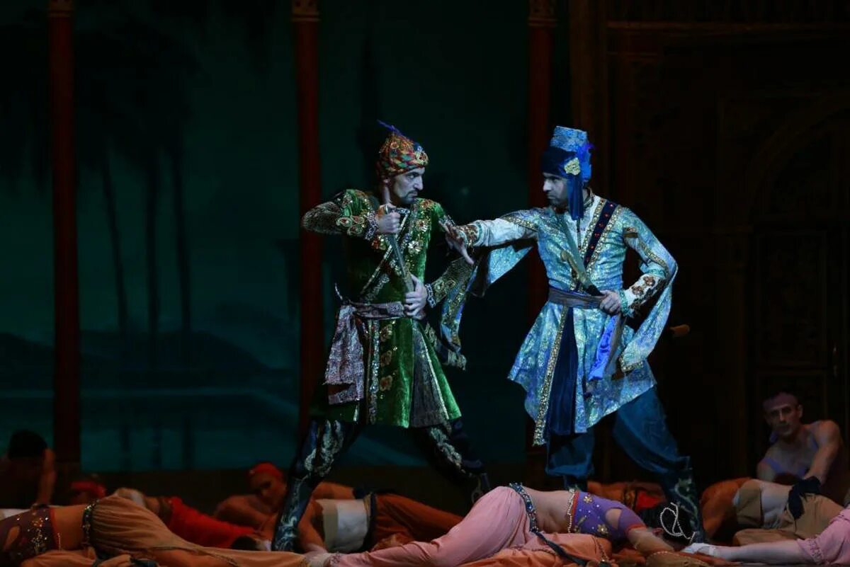 Балет шехерезада римский. Балет шехерезада римский корсаков. Шехерезада балет. Балет римского-корсакова "шахерезада" покорил бакинских зрителей. Балет шахерезада мариинский театр.