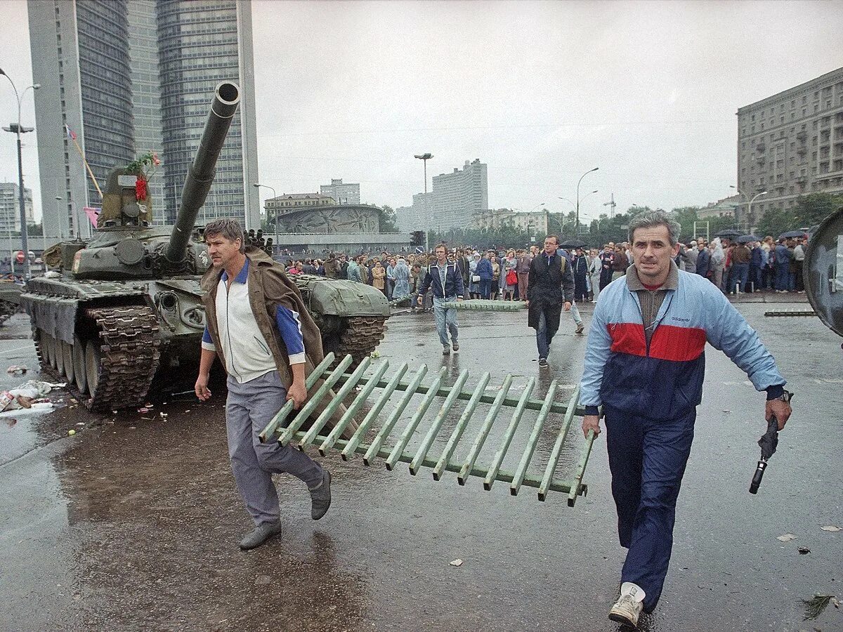 Путч в москве 1991. Гкчп август 1991. 14 августа 1991. Таманская дивизия августовский путч. Августовский путч горбачев.