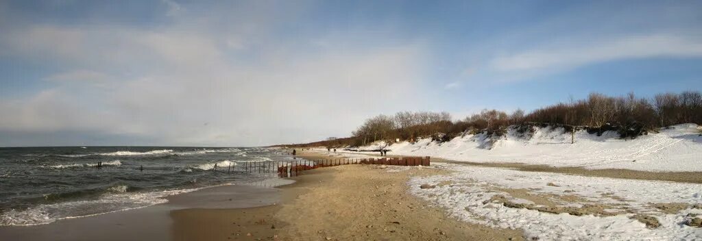 Зеленоградск коты. Зеленоградск в феврале. Зеленоградск променад зимой. Зеленоградск променад море и город. Зеленоградск в марте.