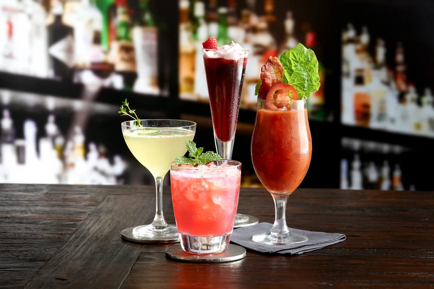 Фирма коктейль. Красивые коктейли. Безалкогольные коктейли. Cocktail preparation. Своя компания коктейли.