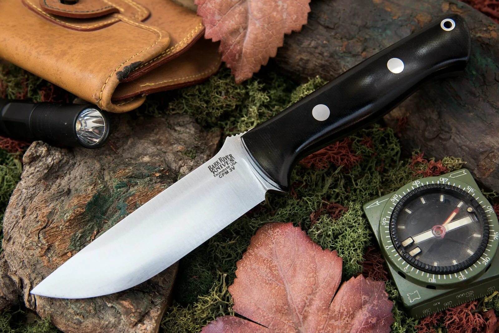 Foxtrot one survival с оригинальной гравировкой. Bark river bravo 1. Bravo 1 2 genesis. Bark river bravo 1. Нож bark river bravo 1 cpm s35vn.