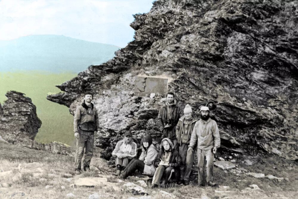 гора холатчахль перевал дятлова. гора мертвецов экспедиция дятлова. гора мертвецов перевал дятлова. гора холатчахль гора мертвецов. гора мертвецов свердловская область перевал дятлова.