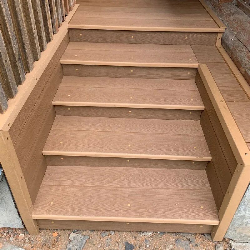 рассказ о слове крыльцо. крыльцом как пишется. крыльцо из дерева. крыльцо к дому. уличная лестница из дпк на металлокаркасе.