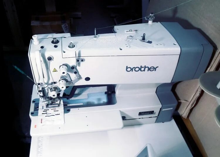 Петельная машина для текстильных тканей brother he-800c-02. Машина петельная brother he-800b-2. He a brother. Brother he. Машина петельная brother he-800b-2.