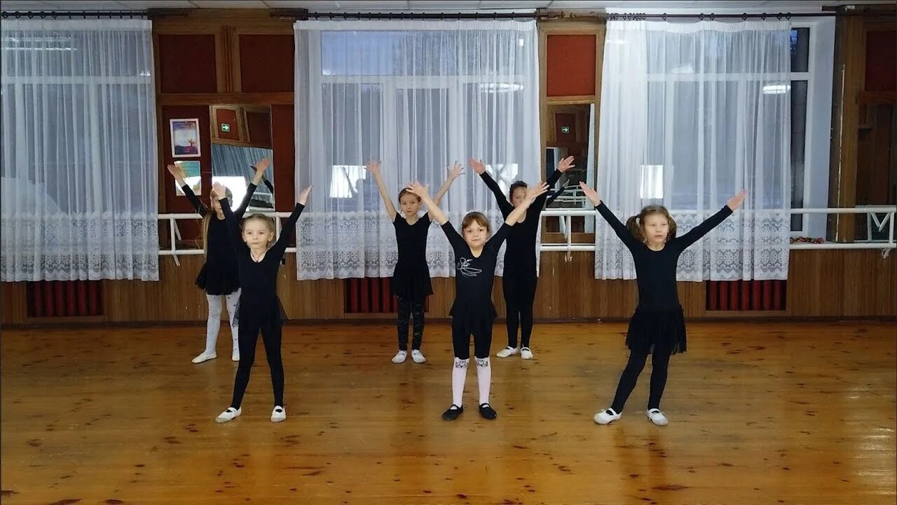 Танец маленькие звезды детский сад средняя группа. Топни ножка моя танец в детском саду видео. Пляска малышей. Топни ножка моя танец в детском саду видео. Танец топни ножка моя картинка.