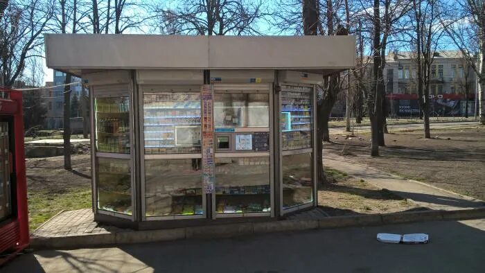 Павильон для табака. Реклама табачного киоска. Табачная палатка. Киоск табак. Киоск табачной продукции.