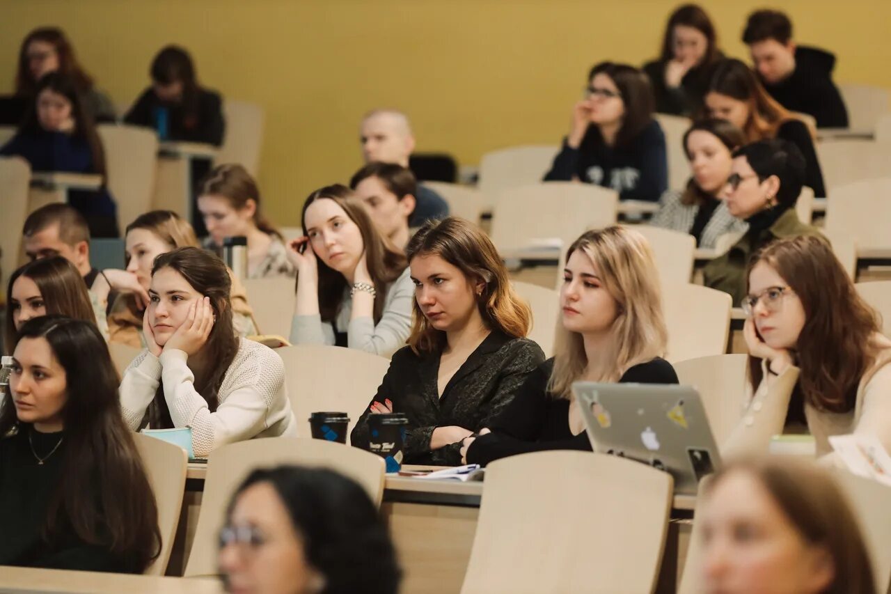 Ниу вшэ абитуриенту. НИУ ВШЭ Питер кампус. ВШЭ Питер СПБГУ. Кантемировская 3 ВШЭ. НИУ ВШЭ СПБ внутри.