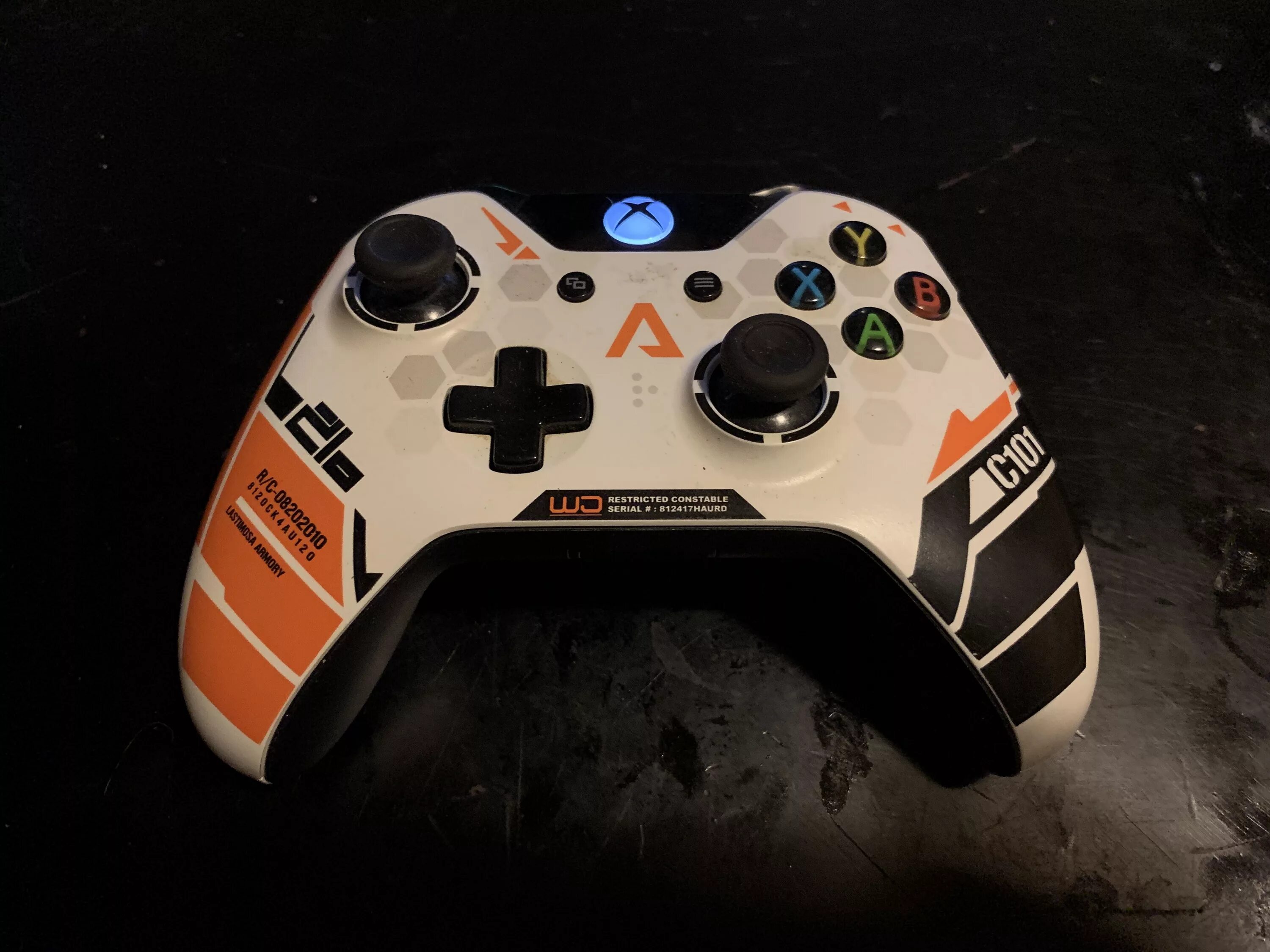 Кроссплатформа пк xbox. Apex Legends Xbox. Apex Legend Controller ps4. Геймпад Apex Legends. Апекс легенд Xbox 360.