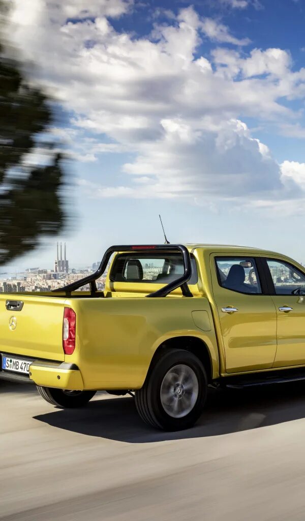 Желтый пикап. Тойота Дакота пикап 2017г. Машинка пикап желтая. Тойота пикап желтый.