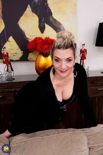 Mature.nl Alice Klay, Sandy Big Boobs! 
