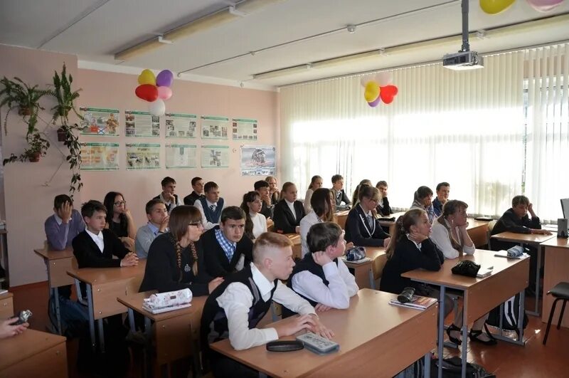 Гимназия 1 североморск фото. Улица полярная североморск. Гимназия номер 1 североморск. Лицей 1 североморск. Полярная североморск гимназия 1.