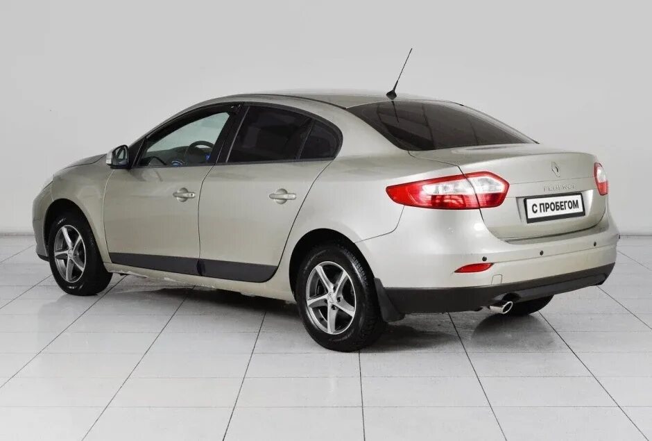 Renault fluence 1.6. Renault Fluence 2014г. Рено Флюенс 2014 года. Fluenc 1.6 114. Рено Флюенс 2014 табличка.