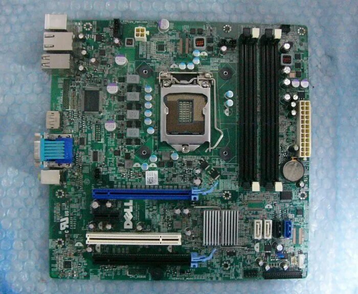 Lga1700 материнки. Socket LGA 1700 материнская плата. Белая материнская плата LGA 1700. C226 чипсет. 7 series c216 chipset