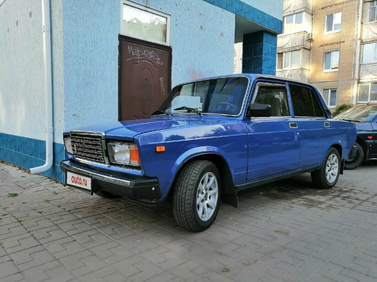 Ваз 2107 темно сине зеленый. Ваз 2107голубого цвета в разьебаным состояние. Ваз 2107 светло голубая. Ваз 2107. Ваз 2107 сапфир.