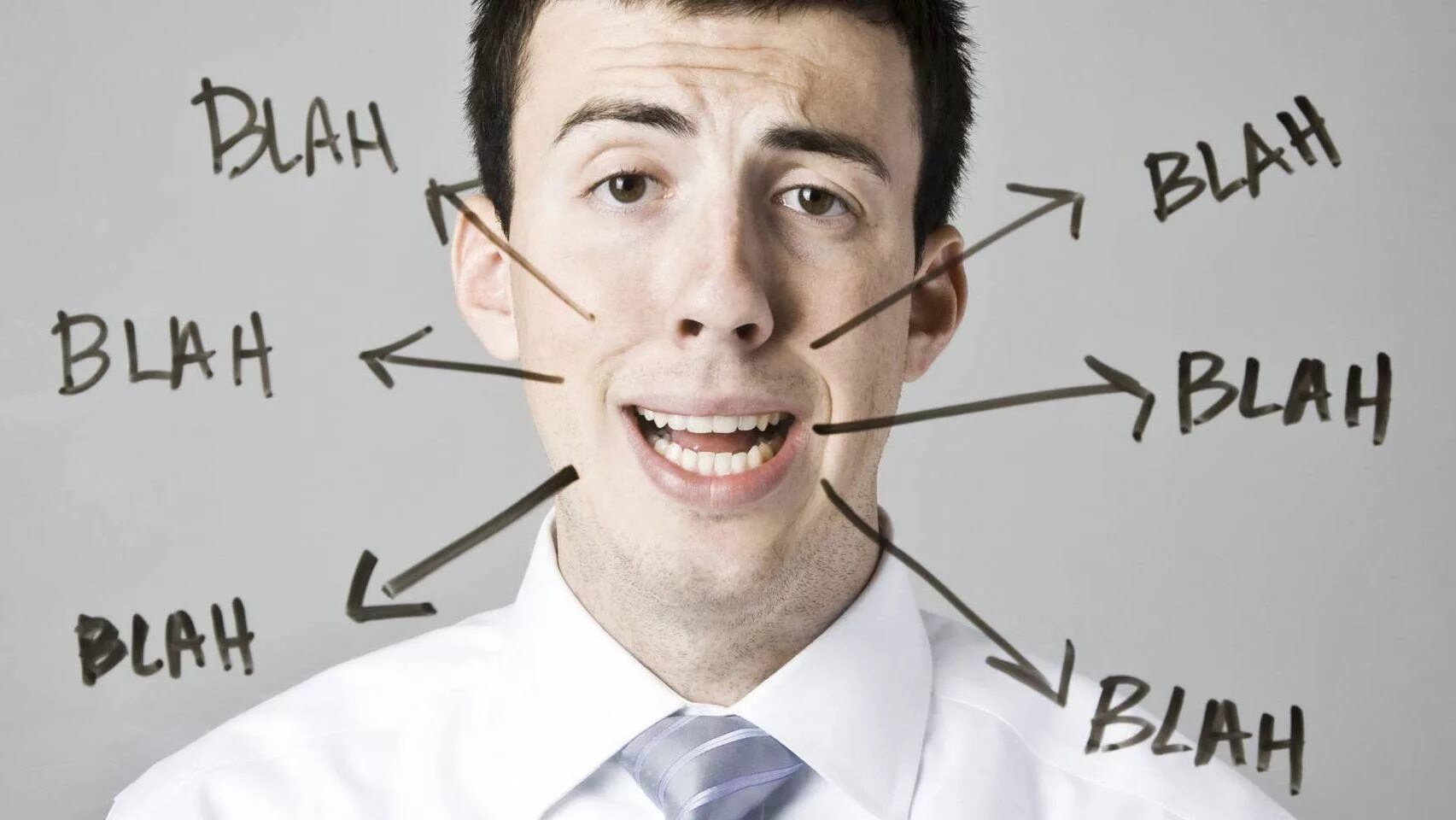 Общение людей. Не говорить лишнего. Разговор людей. Болтливая женщина. Разговорчивый человек.