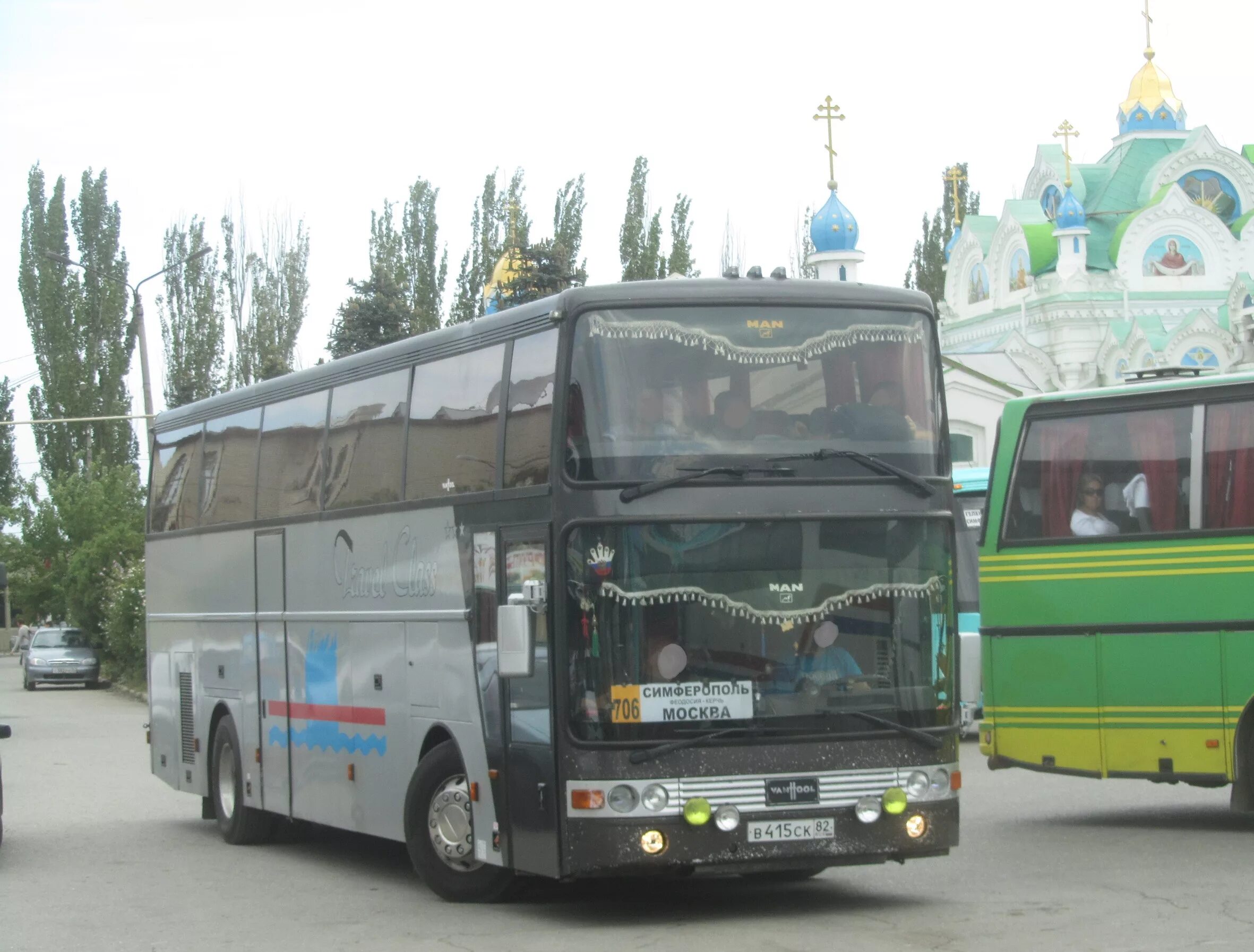 Номера автобусов симферополь. Автобус Москва Симферополь. Автобус Москва Евпатория. Автобус Москва Крым. Автовокзал Москва Симферополь.