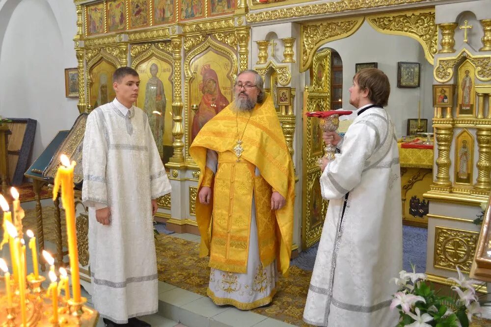 рождество богородицы служба в церкви. служба в храме пресвятой богородицы уфа. рождество богородицы служба в церкви. благовещение богослужение. облачение священников на благовещение.