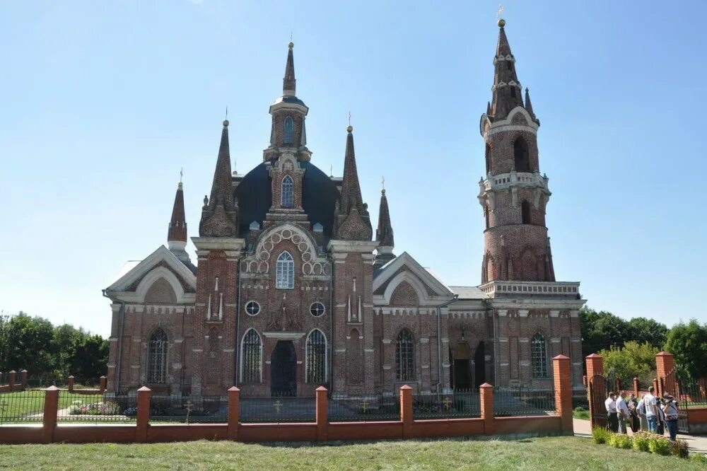 Церковь в вешаловке липецкой области фото Pseudo-Gothic Orthodox Church in Veshalovka Russia Travel Blog