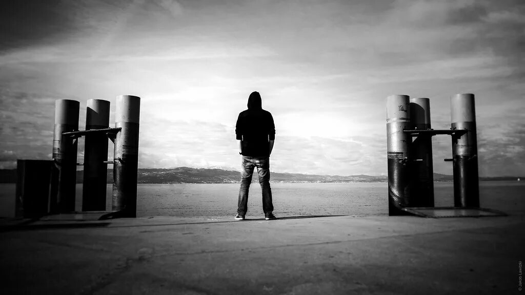 I m waiting for the man. I m waiting for the man