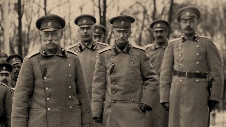 Время офицеров. Генерал Брусилов в 1916.