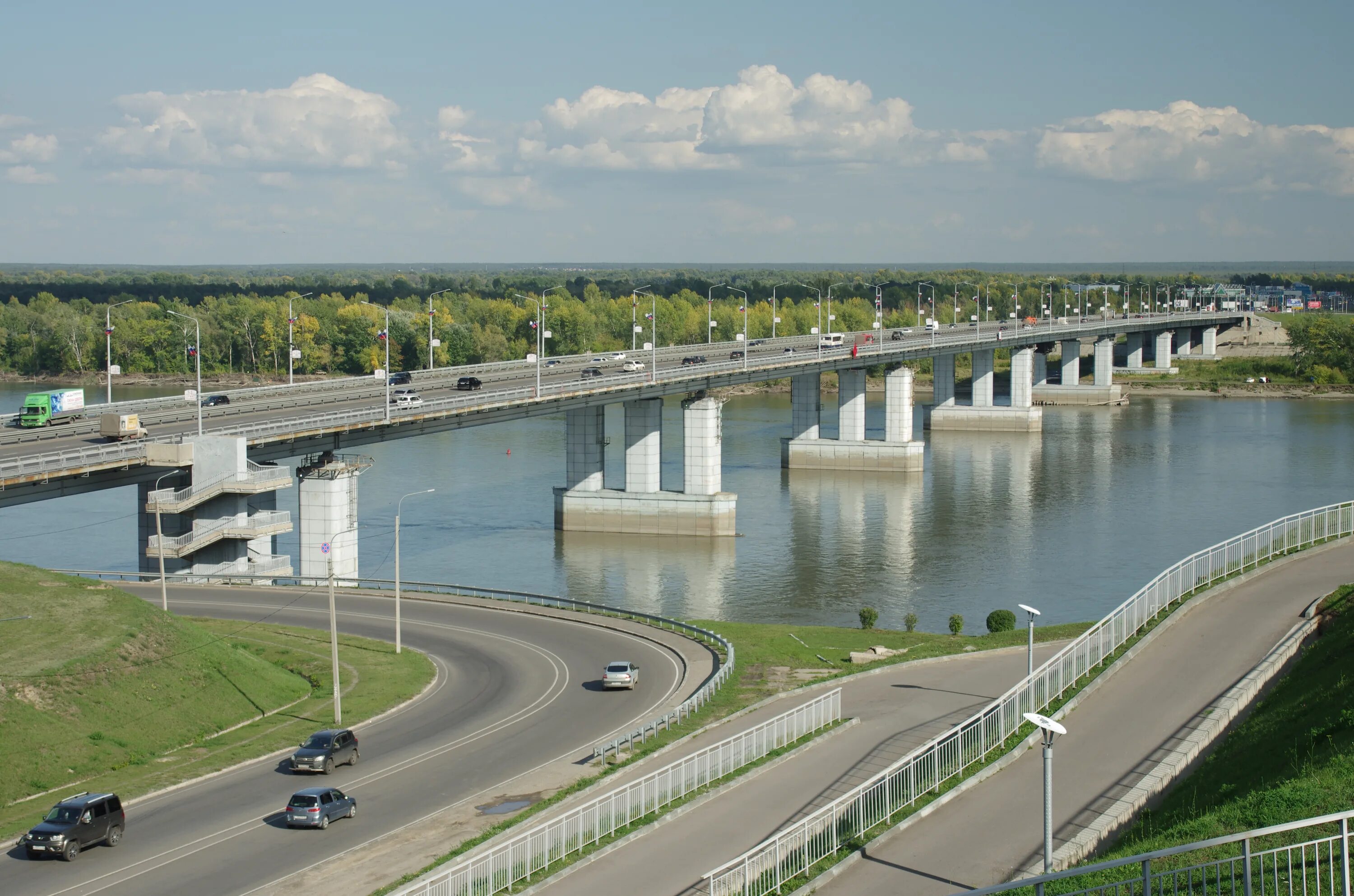 Мост река Обь Барнаул. Мост через Обь Барнаул. Барнаульский мост через Обь новый. Новый мост в Барнауле через Обь.