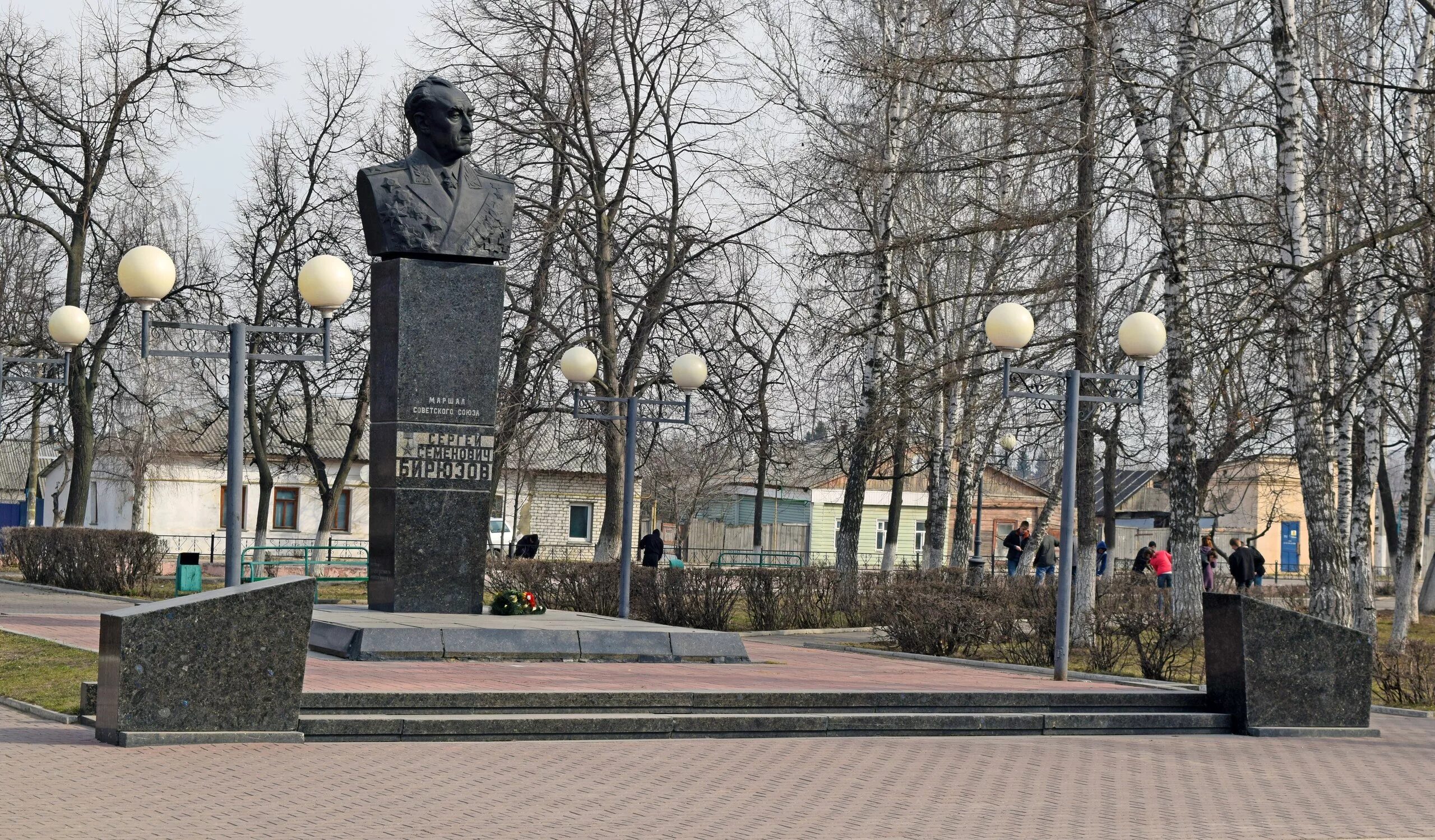 Бирюзов скопин. Бирюзов скопин. Сквер бирюзова скопин. Бирюзов скопин. Маршал бирюзов памятник.