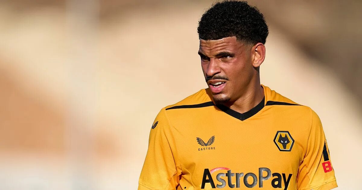 Вулверхэмптон 2022. Вулверхэмптон уондерерс ливерпуль. Вулверхэмптон форест. Ноттингем форест - вулверхэмптон. Морган гиббс-уайт.