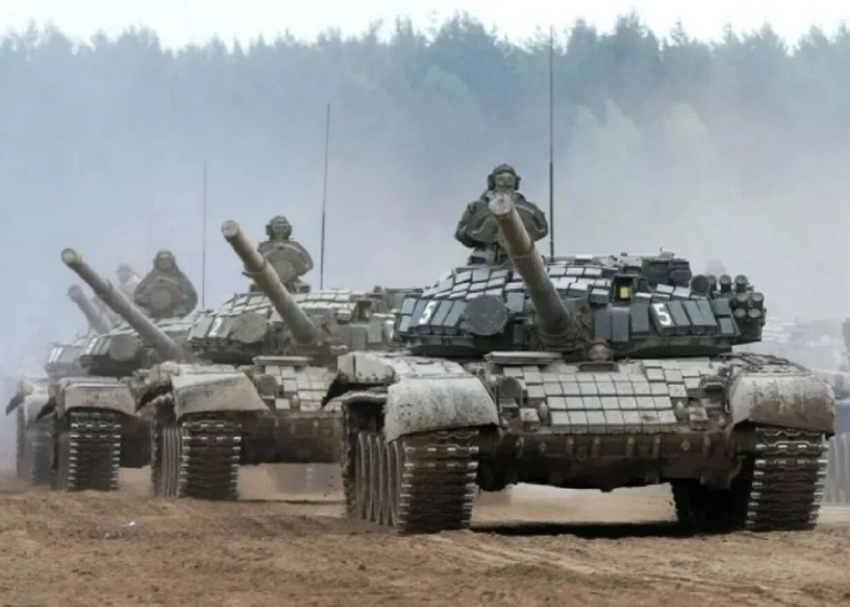 Танк т72 армия РФ. Колонна т-72. Танковые войска России т 72. Т 90 колонна