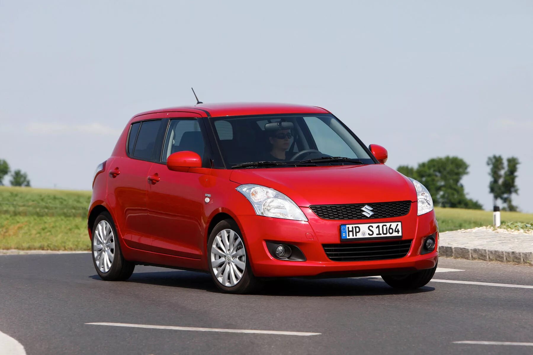 Suzuki Swift 2010. Судзуки Свифт 2011. Сузуки Свифт 5. Сузуки Свифт 5 поколения. Автомобили хэтчбек с пробегом