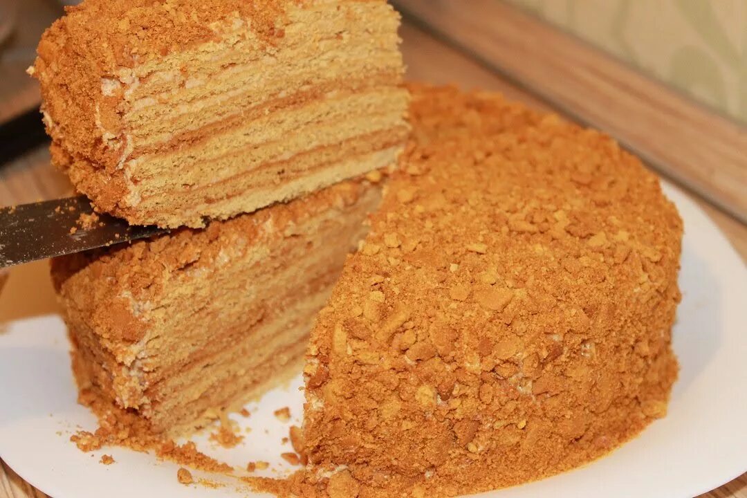 Пошаговый рецепт рыжика. Торт медовик Рыжик. Торт Рыжик медовый. Торт Наполеон Рыжик. Медовик Рыжик коржи.