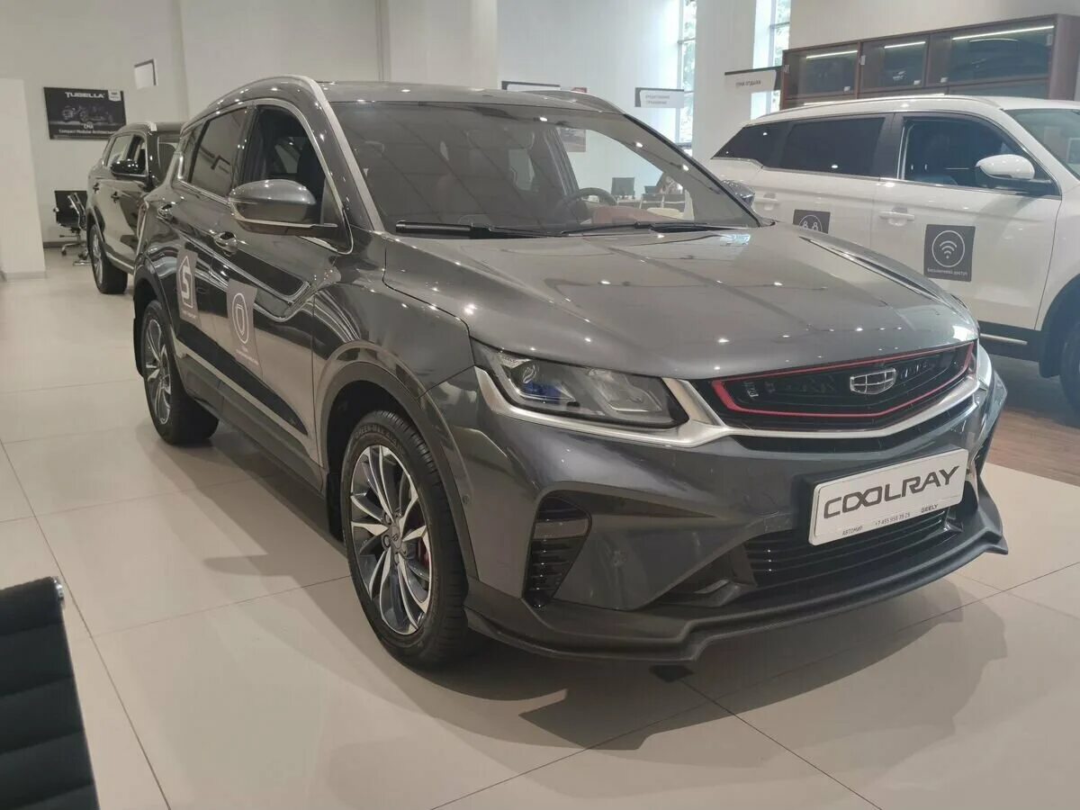 Geely coolray 2023. Джили кулрей серебристый. Geely coolray 2022 красный. Geely coolray flagship sport серебристый металлик. Geely coolray 2022.