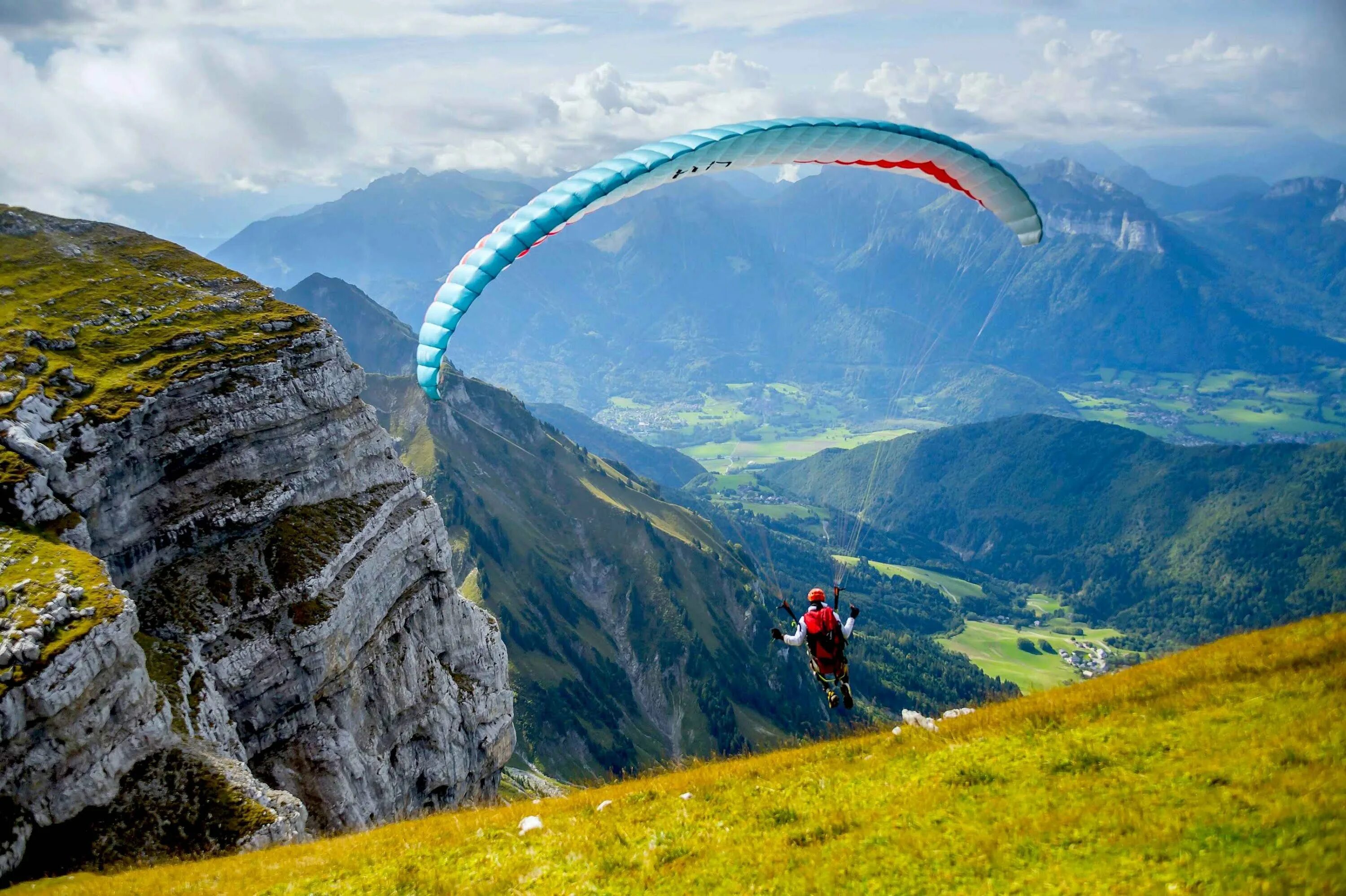 Extreme adventure. Парадром Чегем кемпинг. Чегем парапланы. Чегемское ущелье полеты на парапланах. Чегем полеты на парапланах.