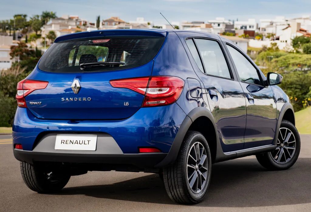 Как выглядит renault. Рено Сандеро степвей. Рено Сандеро 2020. Рено Сандеро 2019.