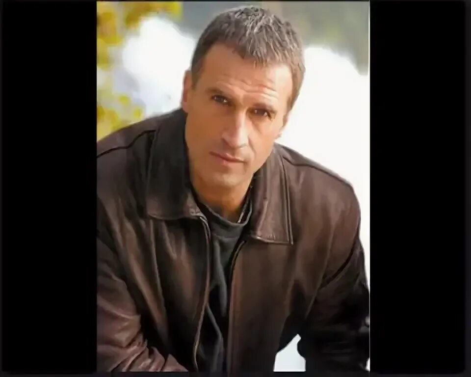 Сергей маховиков три аккорда. Сергей маховиков три аккорда. Сергей маховиков вороны фильм. Фильм сергей маховиков фильм егерь. Сергей маховиков черный ворон.