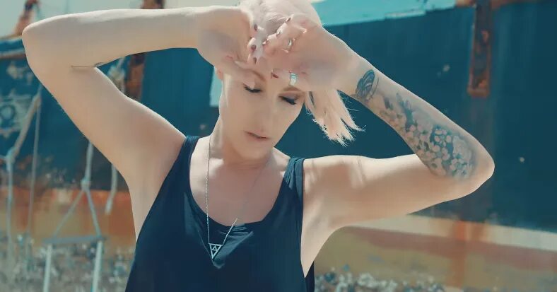 Marcus и emma. Эмма маркус и мартинус. Эмма маркус и мартинус. Emma hewitt 2022. Младшая сестра маркуса и мартинуса.