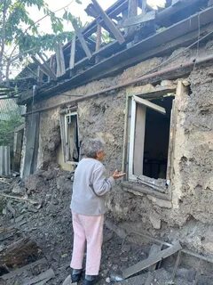 Наносить разрушения