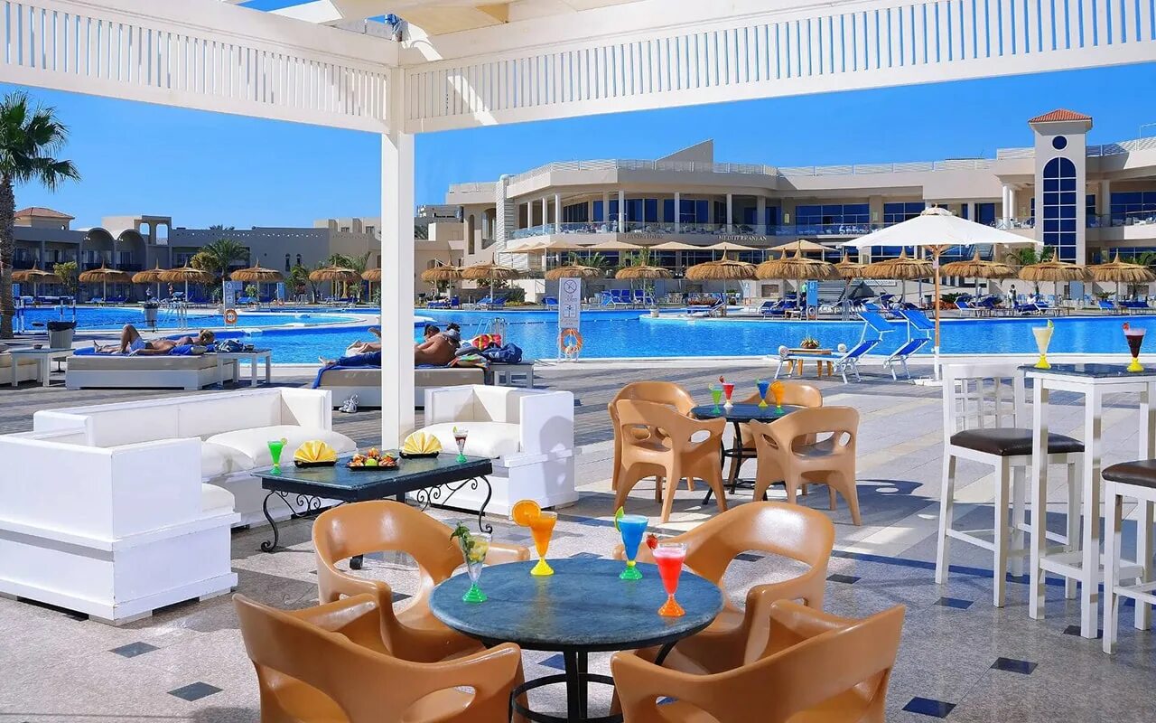 Отель royal albatros moderna. Рояль альбатрос модерна шарм-эль-шейх 5. Pickalbatros royal albatros moderna 5. Египет отель альбатрос модерна. Отель роял альбатрос модерна шарм-эль-шейх.