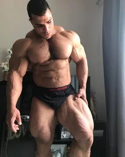 Egyptian IFBB Pro bodybuilder Hassan Mostafa (2) .