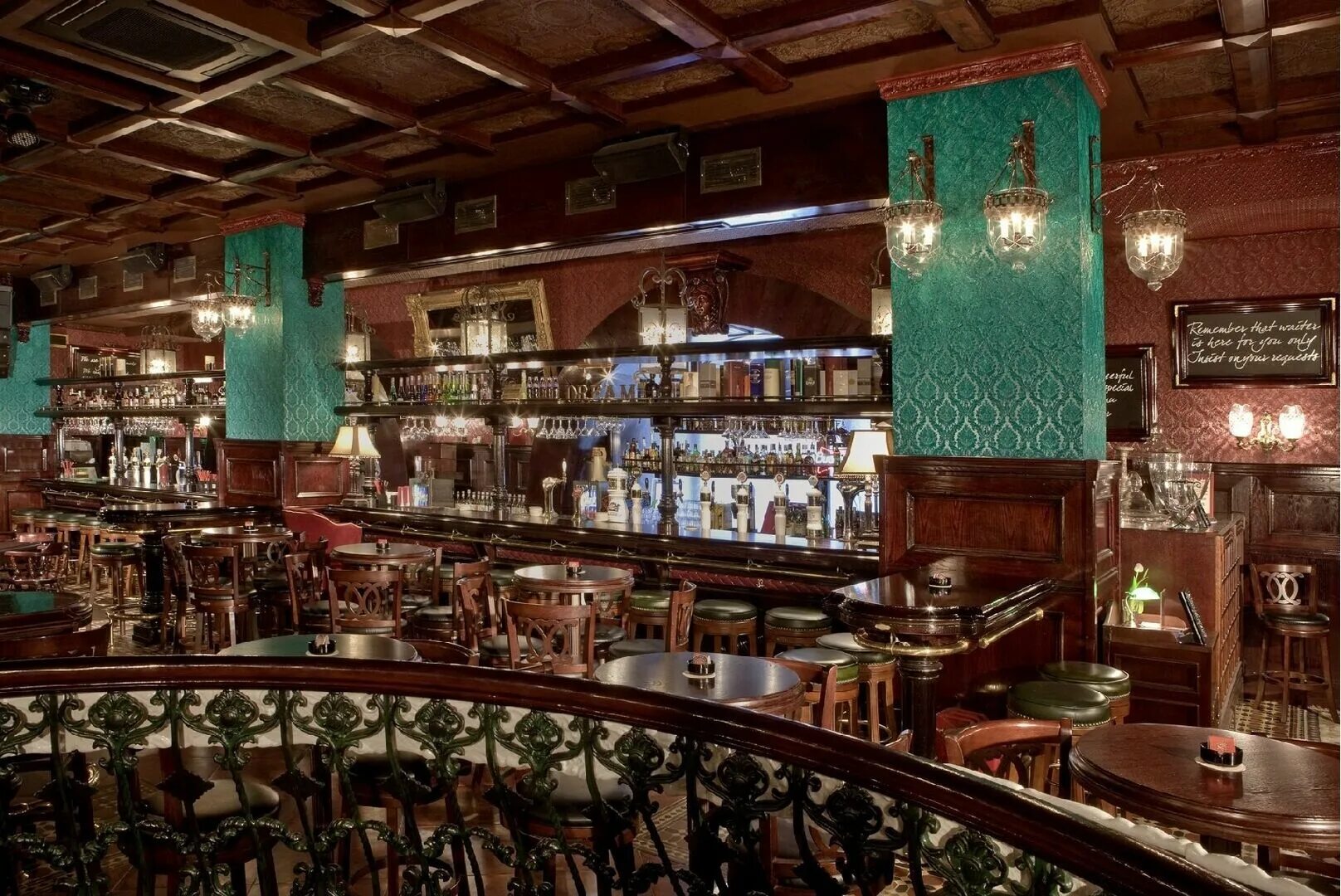 Ресторан Douglas bar, метро Площадь Ленина, Финляндский пр., 1, меню и рецензии 