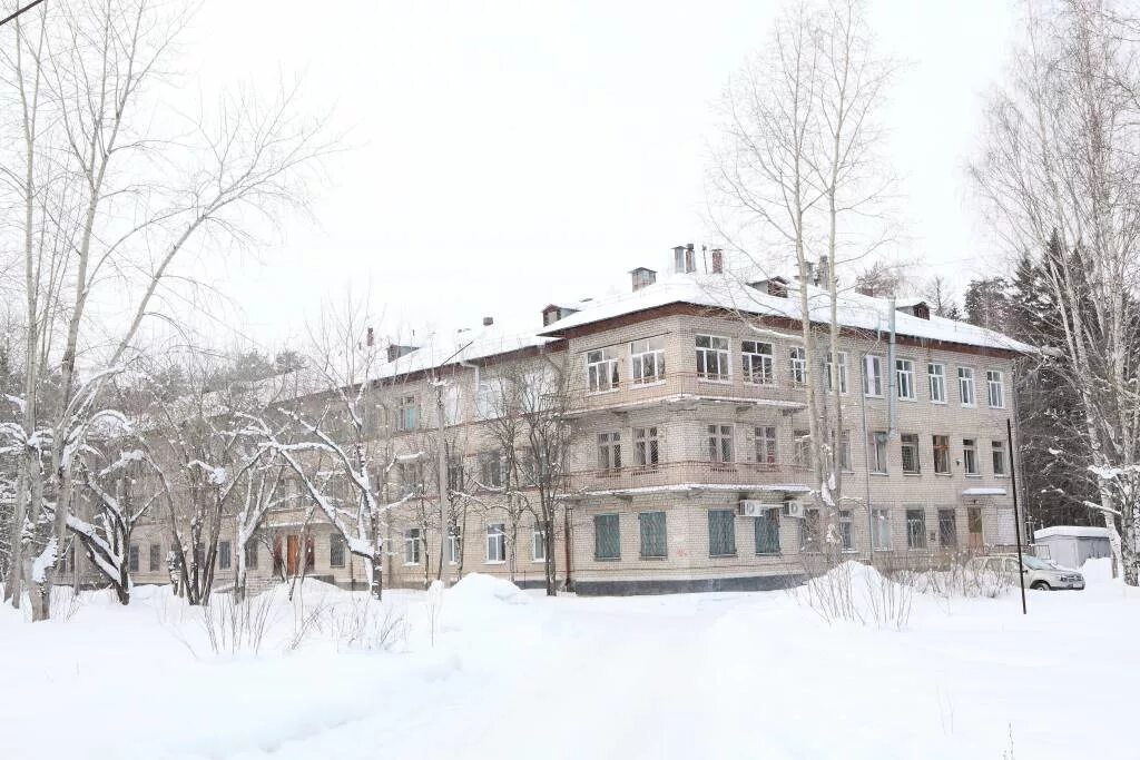 Ул речников 25. Городская больница Осинники. Осинники городская поликлиника. Бис больница Осинники. Г Осинники Кемеровская область больница бис..