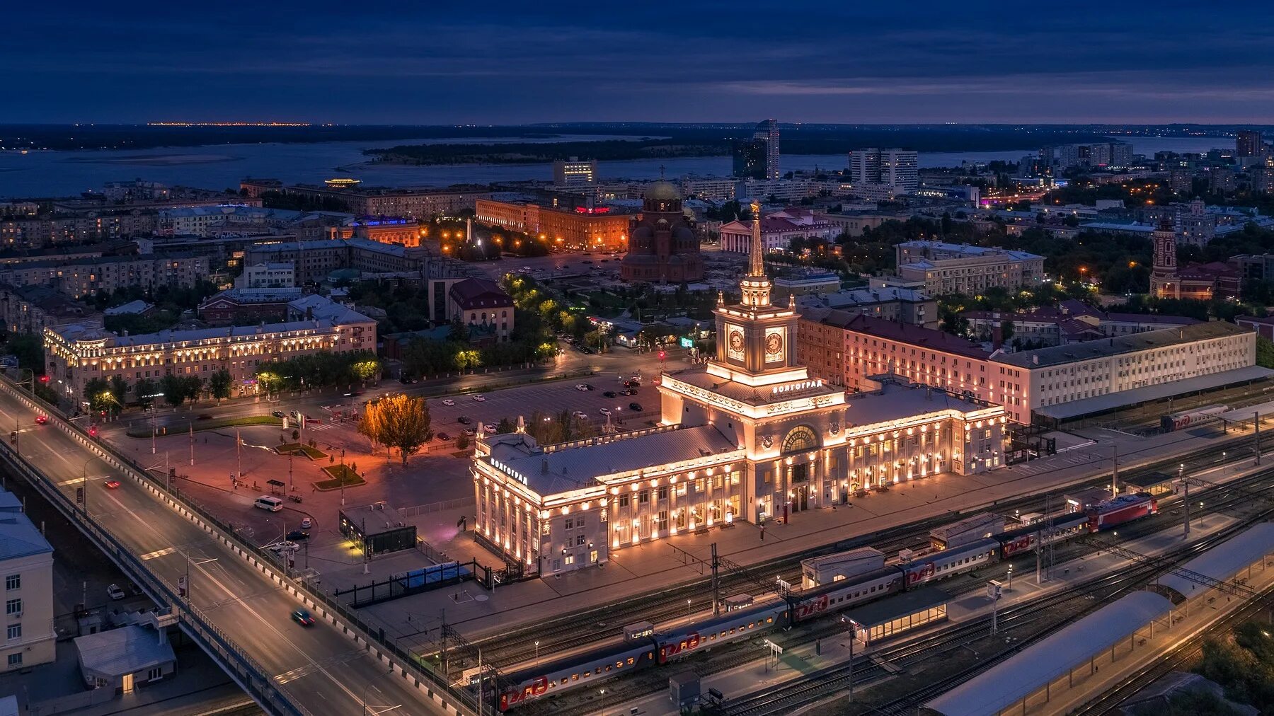 Город Волгоград. Волгоград современный. Волгоград сверху. Площадь павших борцов Волгоград с высоты.